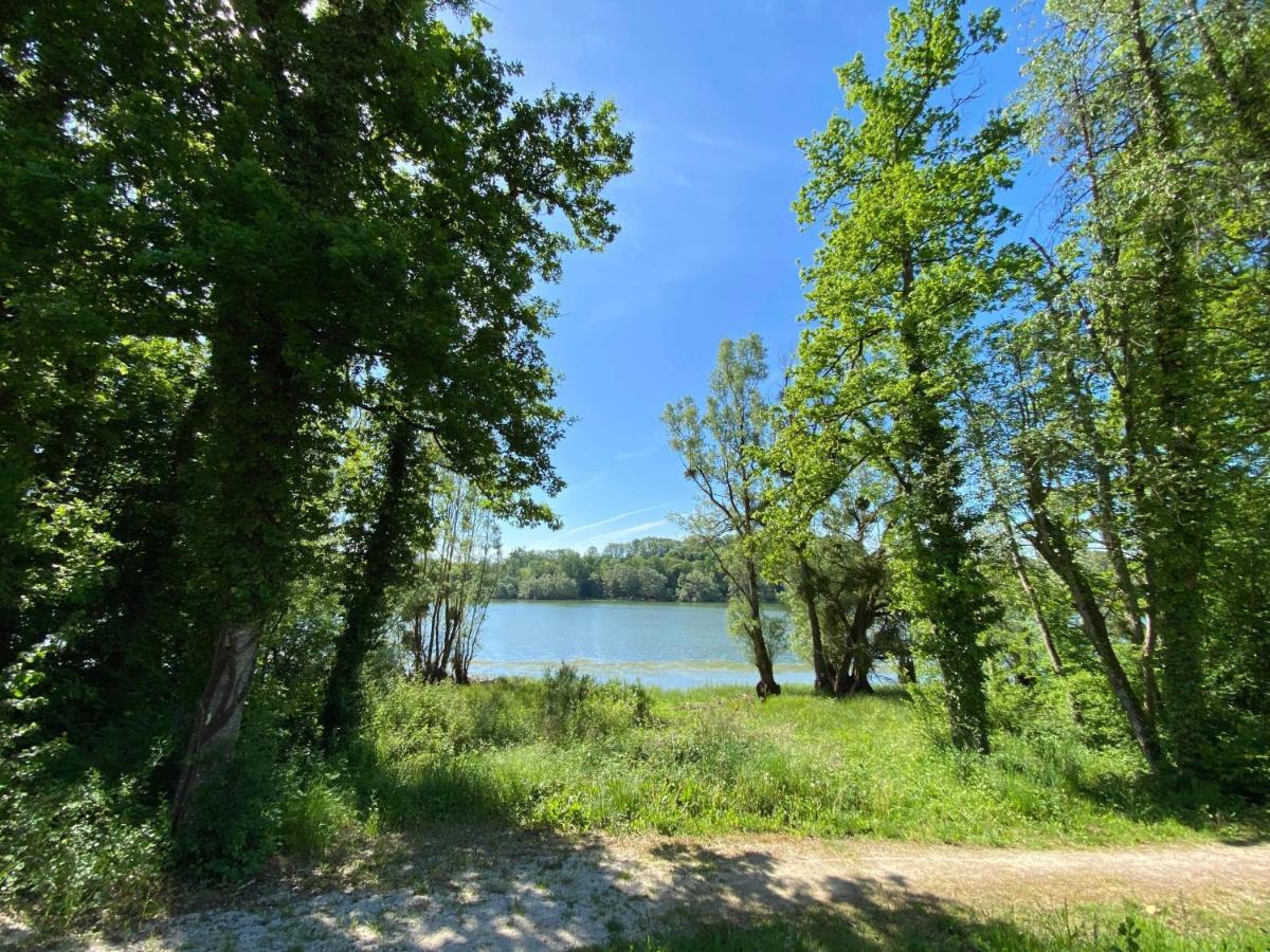 Maison Bord De Lac De Charmes Bannes  المظهر الخارجي الصورة